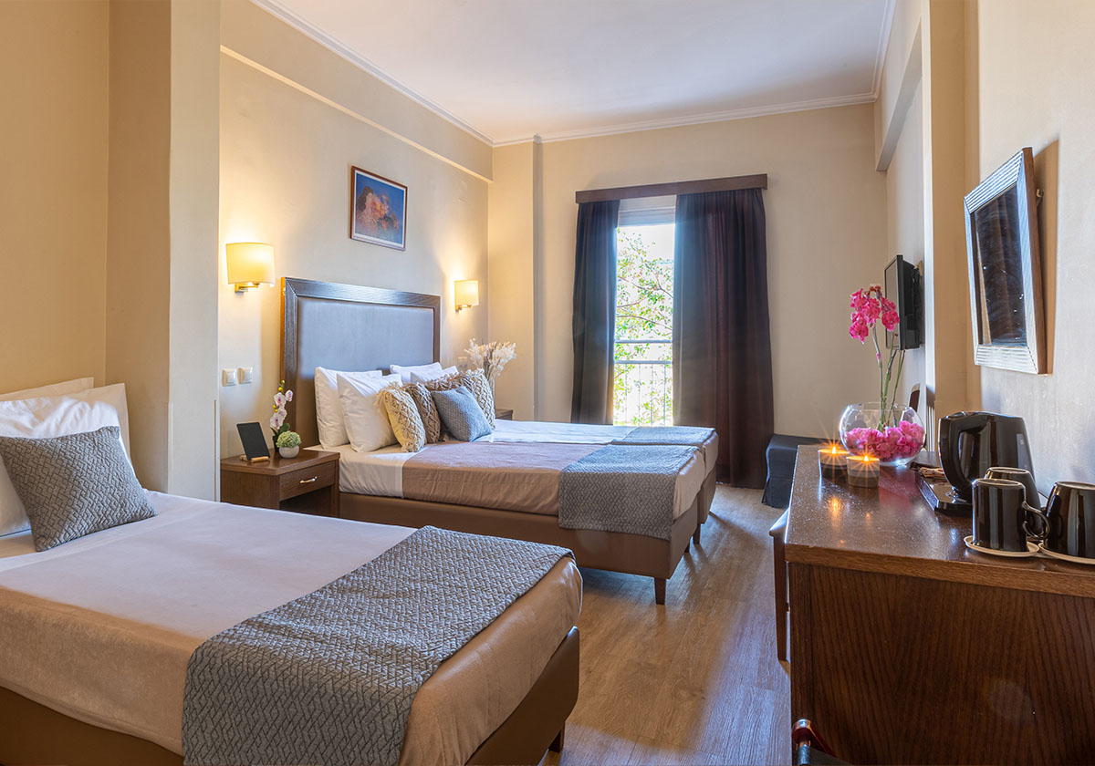 hotel for accommodation in the center of Athens