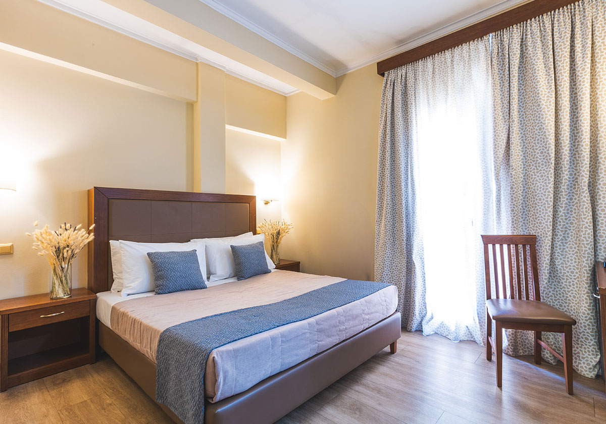 hotel accommodation in Omonia, center of Athens