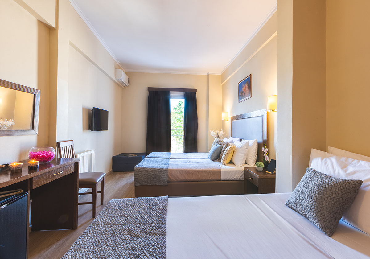 hotel accommodation in Omonia, center of Athens