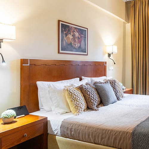 Marina Hotel in the center of Athens