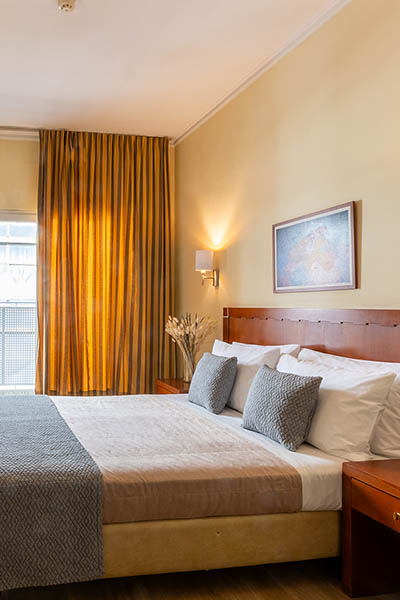  Hotel in the center of Athens