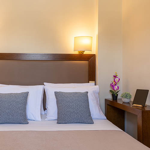  Hotel in the center of Athens